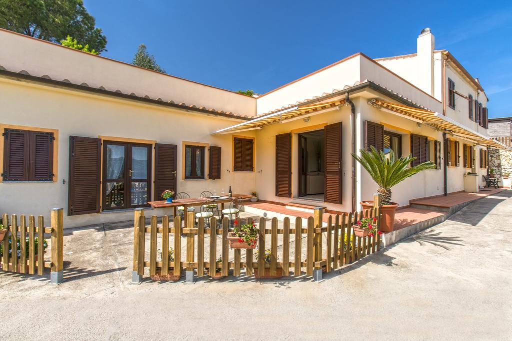 Appartamenti Bellavista By Helloelba Portoferraio Bagian luar foto